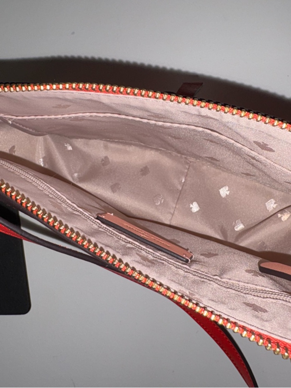 Kate Spade Red Leather Crossbody Spade Tassel Detail - Picture 6 of 6